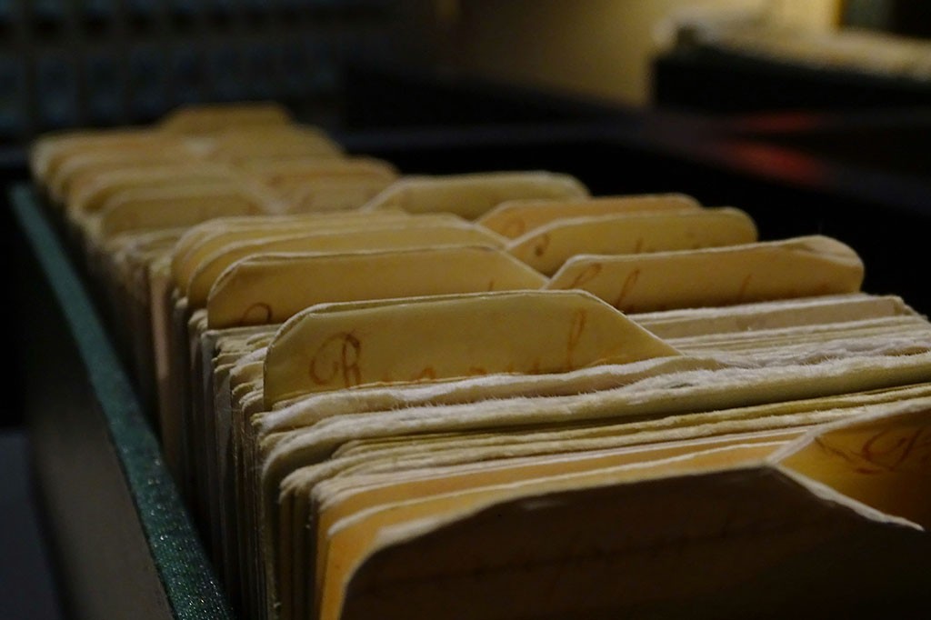 10 informações que você nunca deve compartilhar com uma IA